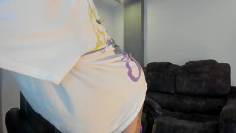 jessi_lemus online show from June 24, 8:19 pm