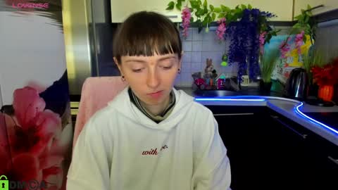 jessicaforris online show from April 10, 8:08 am