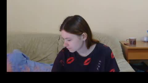 Snapshot of jessicaholland1 chatting on April 15, 6:53 am jessicaholland1 online show from April 15, 6:53 am