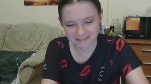 Snapshot of jessicaholland1 chatting on May 26, 7:10 pm jessicaholland1 online show from May 26, 7:10 pm