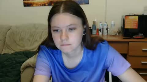 Snapshot of jessicaholland1 chatting on June 7, 6:44 pm jessicaholland1 online show from June 7, 6:44 pm