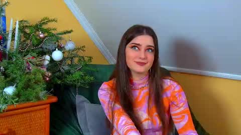 Jessica online show from December 14, 7:29 pm