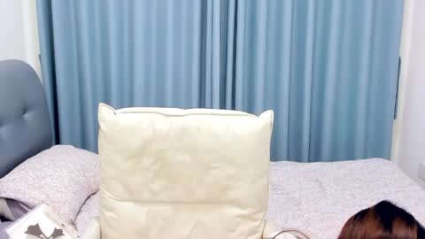 jessicalena online show from May 12, 7:33 pm