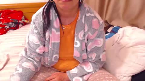 jessiestar3 online show from April 18, 3:54 am