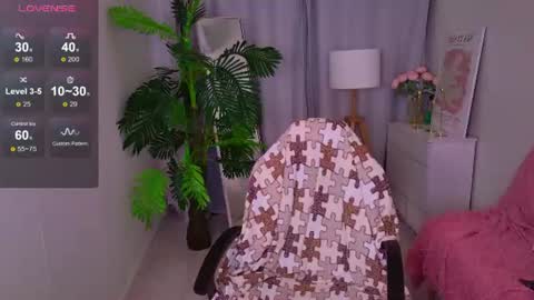 Jessi online show from June 17, 1:56 pm