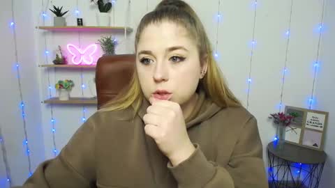 Jess online show from January 22, 7:03 am