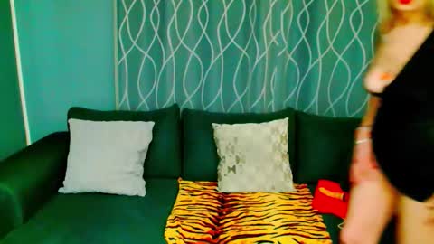 Snapshot of jessy_curt chatting on February 17, 6:32 am jessy curt online show from February 17, 6:32 am