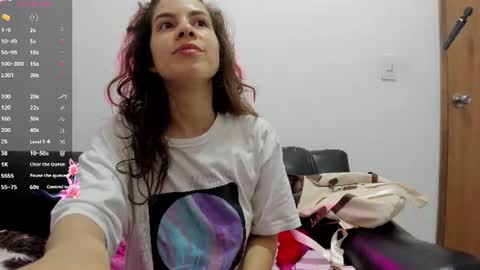 jessye_golden online show from July 2, 7:09 pm