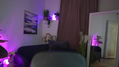 Jet online show from July 18, 6:34 pm