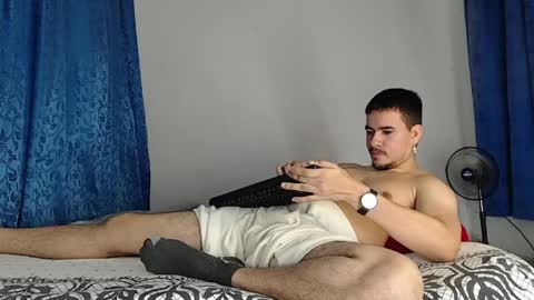 Juan David online show from April 18, 12:03 am