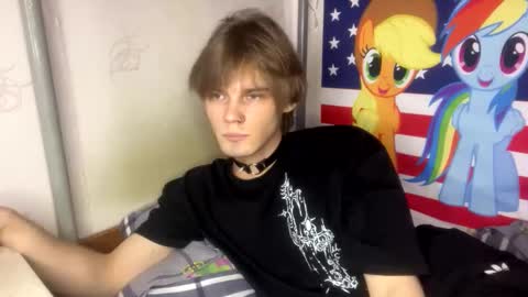 Snapshot of jeycob_ice chatting on March 4, 6:14 pm jeycob ice online show from March 4, 6:14 pm