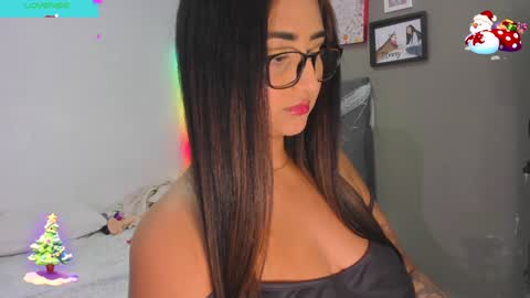 jhackelin  My independent account online show from December 30, 3:03 am