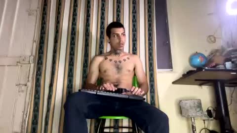 Snapshot of jharol_cardona chatting on June 22, 2:24 am Jharol online show from June 22, 2:24 am