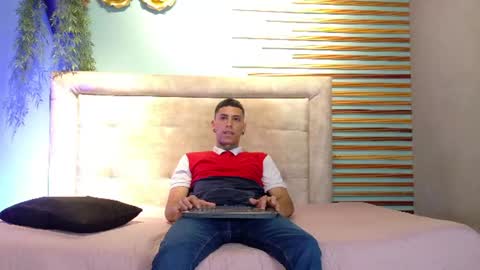 Snapshot of jharol_cardona chatting on July 4, 1:23 am Jharol online show from July 4, 1:23 am