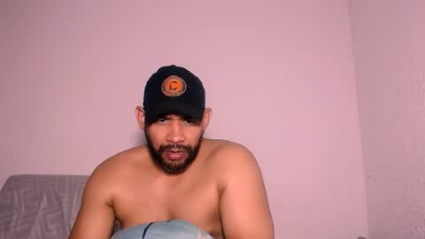 En moreno online show from November 13, 1:32 pm