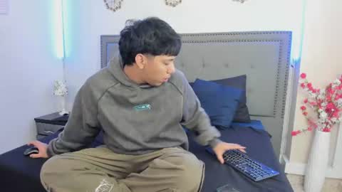 jhoan_evans online show from June 19, 4:50 am