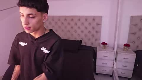 jhoanleandro online show from March 28, 5:40 am