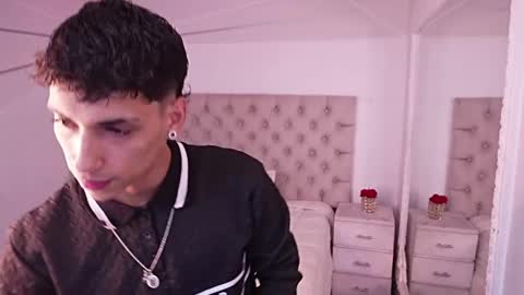 jhoanleandro online show from April 5, 4:09 am