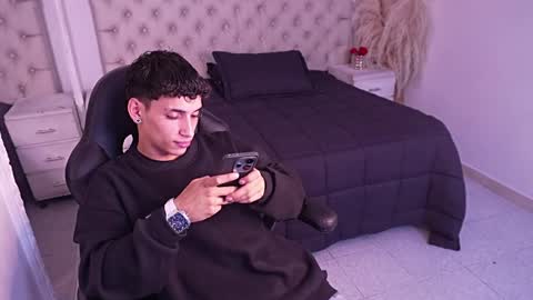 jhoanleandro online show from April 19, 5:40 am