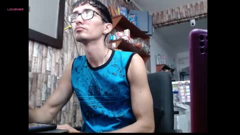 Snapshot of jhosuamoore2 chatting on June 8, 1:22 pm jhosuamoore2 online show from June 8, 1:22 pm
