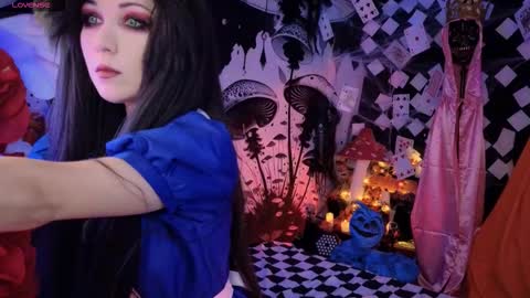 Snapshot of jiglipuf chatting on November 8, 3:07 am online show from November 8, 3:07 am