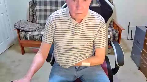 Snapshot of jimmy_d47 chatting on March 25, 7:09 pm jimmy_d47 online show from March 25, 7:09 pm