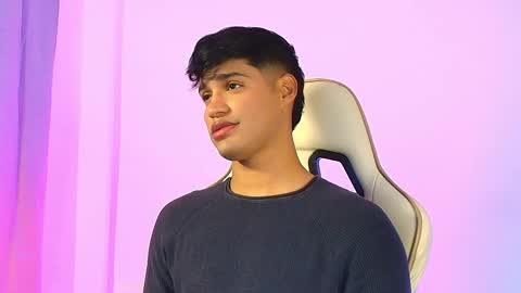 Snapshot of jimmy_leeh_ chatting on April 15, 4:52 am Jimmy Leeh online show from April 15, 4:52 am