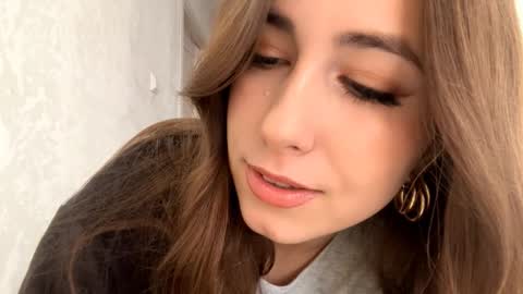 Kate online show from December 19, 1:29 pm