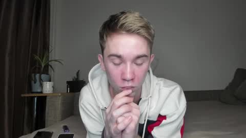 Snapshot of jimyti_bad_boy chatting on December 21, 11:56 pm jimyti_bad_boy online show from December 21, 11:56 pm