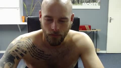 JamesJan van Rebel online show from December 11, 5:10 am