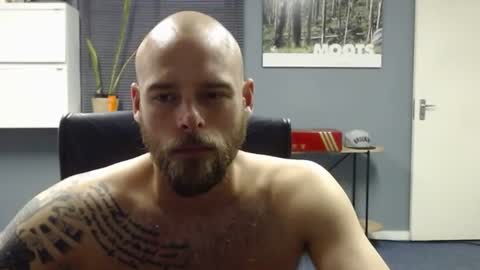 JamesJan van Rebel online show from December 17, 4:23 am