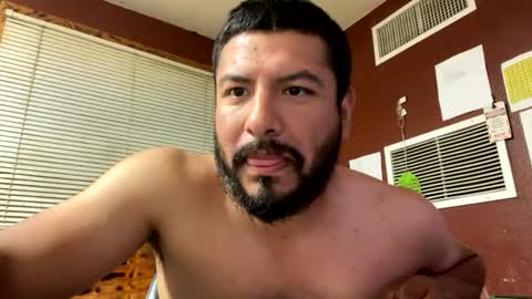 jjuarez5409 online show from August 3, 4:11 am