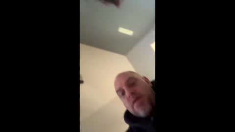 Snapshot of jlovindemsm chatting on February 23, 10:29 pm Jimmy online show from February 23, 10:29 pm