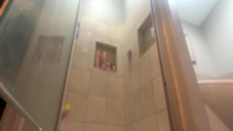 Snapshot of jlovindemsm chatting on March 30, 9:49 pm Jimmy online show from March 30, 9:49 pm