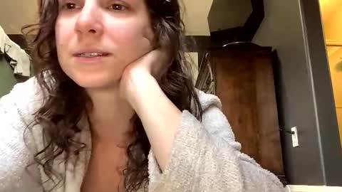 jlynn1997 online show from February 13, 11:34 pm