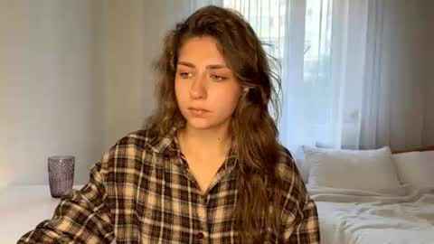 Bella online show from July 28, 4:39 pm