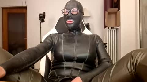 The sweetest toy online show from January 5, 8:12 pm