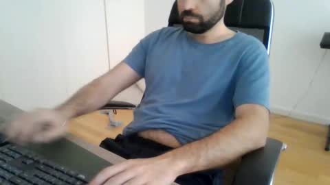 joaodias_18 online show from May 11, 10:10 am