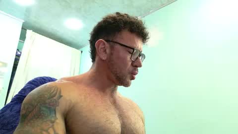 jacobo online show from February 4, 12:05 am