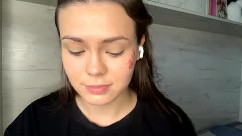 Mila online show from April 22, 10:28 am