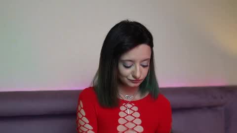  Joelle  online show from April 14, 8:15 pm