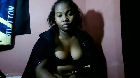 joenah012 online show from July 10, 6:21 pm
