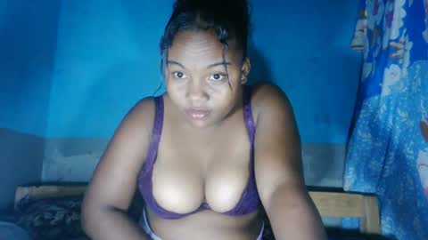 joenah012 online show from July 26, 5:59 am