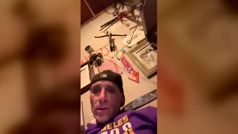Snapshot of joeyscorpio1984 chatting on April 9, 7:47 am joeyscorpio1984 online show from April 9, 7:47 am