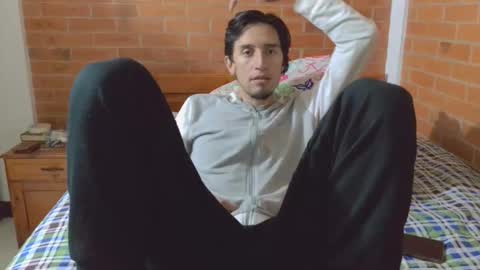 johan70nsexy online show from April 1, 2:01 am