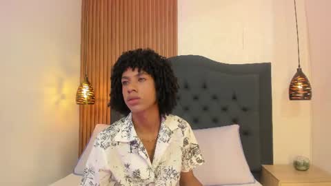 Snapshot of johan_gz_ chatting on June 19, 11:36 am Johan online show from June 19, 11:36 am