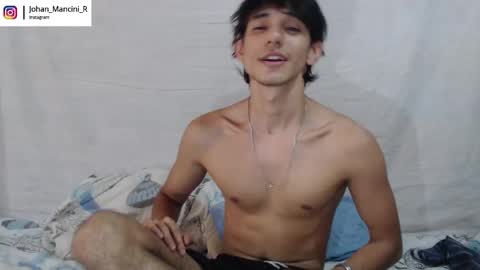 Snapshot of johan_mancini_r chatting on February 18, 9:11 pm johan_mancini_r online show from February 18, 9:11 pm