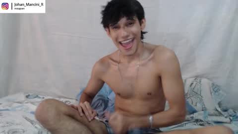 Snapshot of johan_mancini_r chatting on February 28, 4:30 pm johan_mancini_r online show from February 28, 4:30 pm