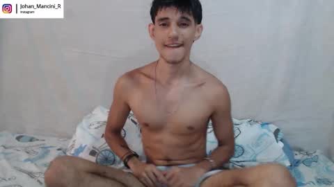 Snapshot of johan_mancini_r chatting on March 12, 5:52 pm johan_mancini_r online show from March 12, 5:52 pm