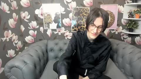 john__strong online show from May 30, 1:52 pm